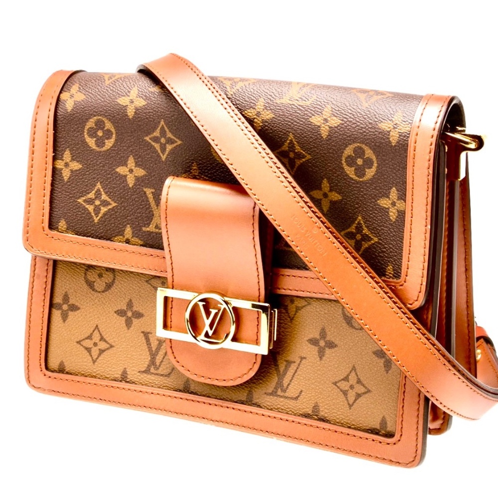 Reverse Monogram Dauphine MM